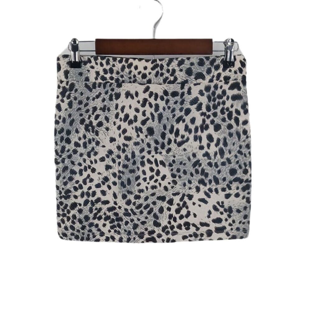 Zenana Outfitters Black White Grey Animal Print Mini Skirt Sz medium Y2K Vibes